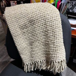 Cozy Waffle weave Throw with Fringe